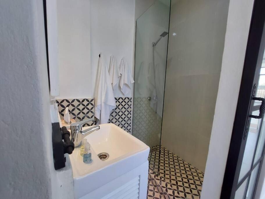 Dar Habibi F Saint Laurent Tangier Exterior photo